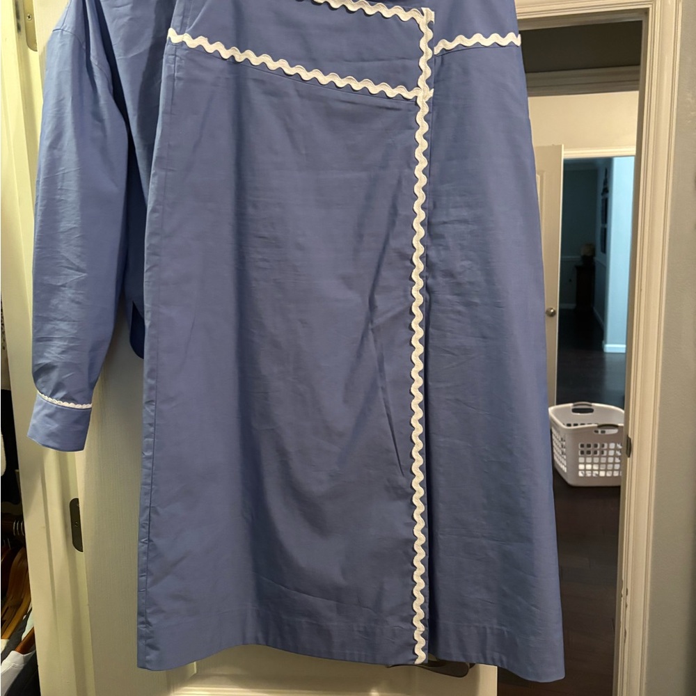 Tuckernuck Periwinkle skirt with White Accents